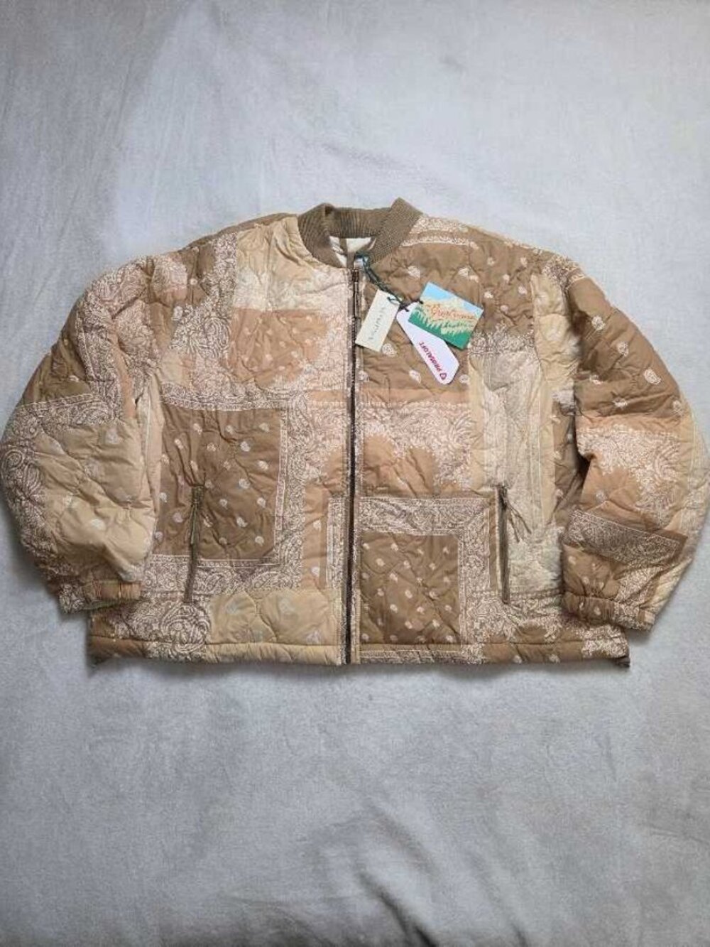 New XL THE GREAT. OUTDOORS reversible bandana print ultra light puffer jacket